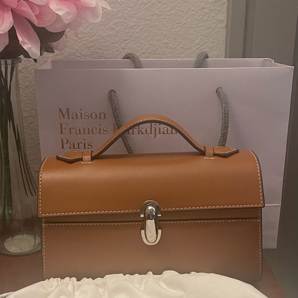 Savette Symmetry Pochette in Classic tan | Leather | pre-owned with defects